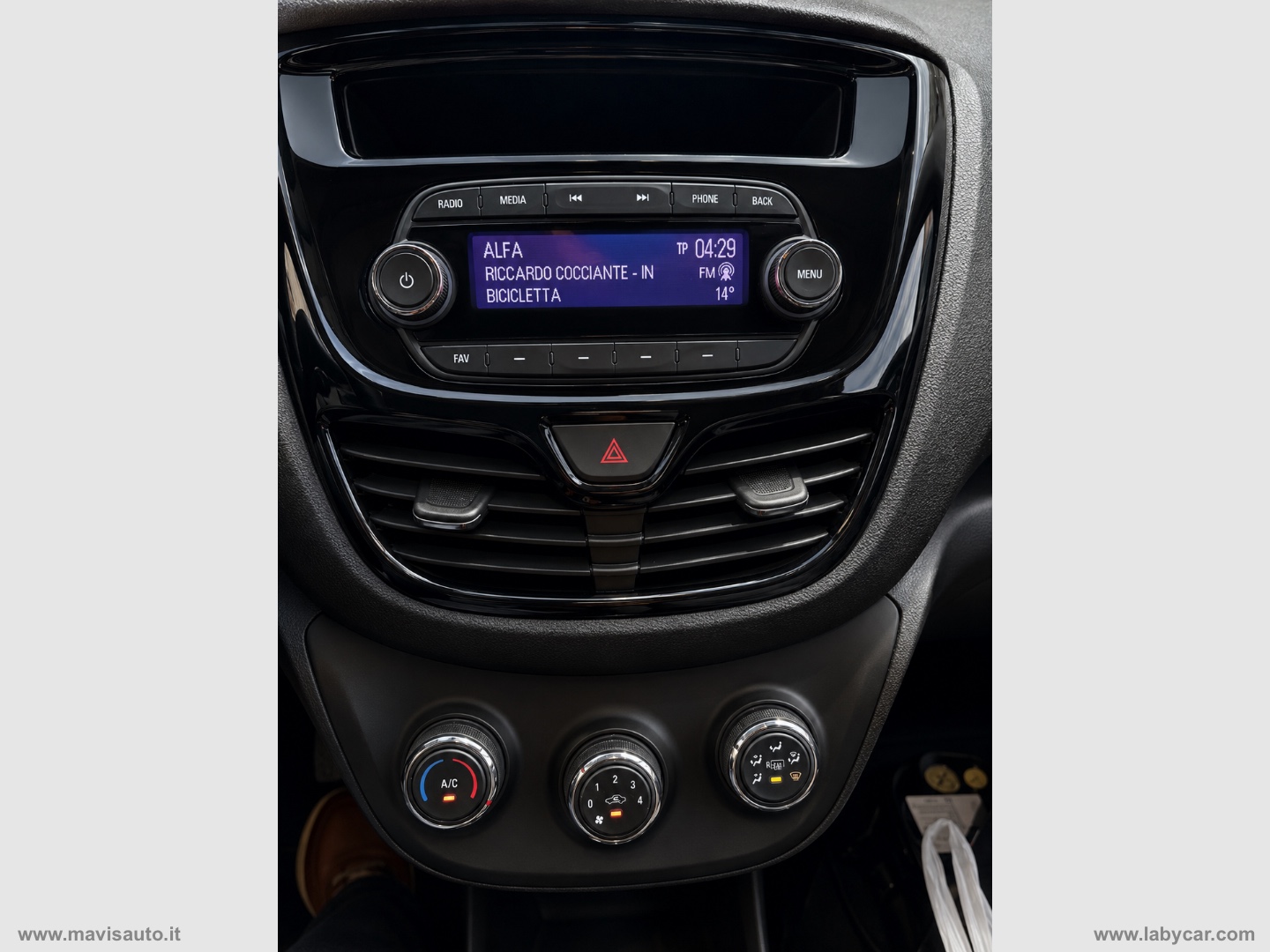 Karl 1.0 75 CV Start&Stop N-Joy BELLISSIMA - immagine 14