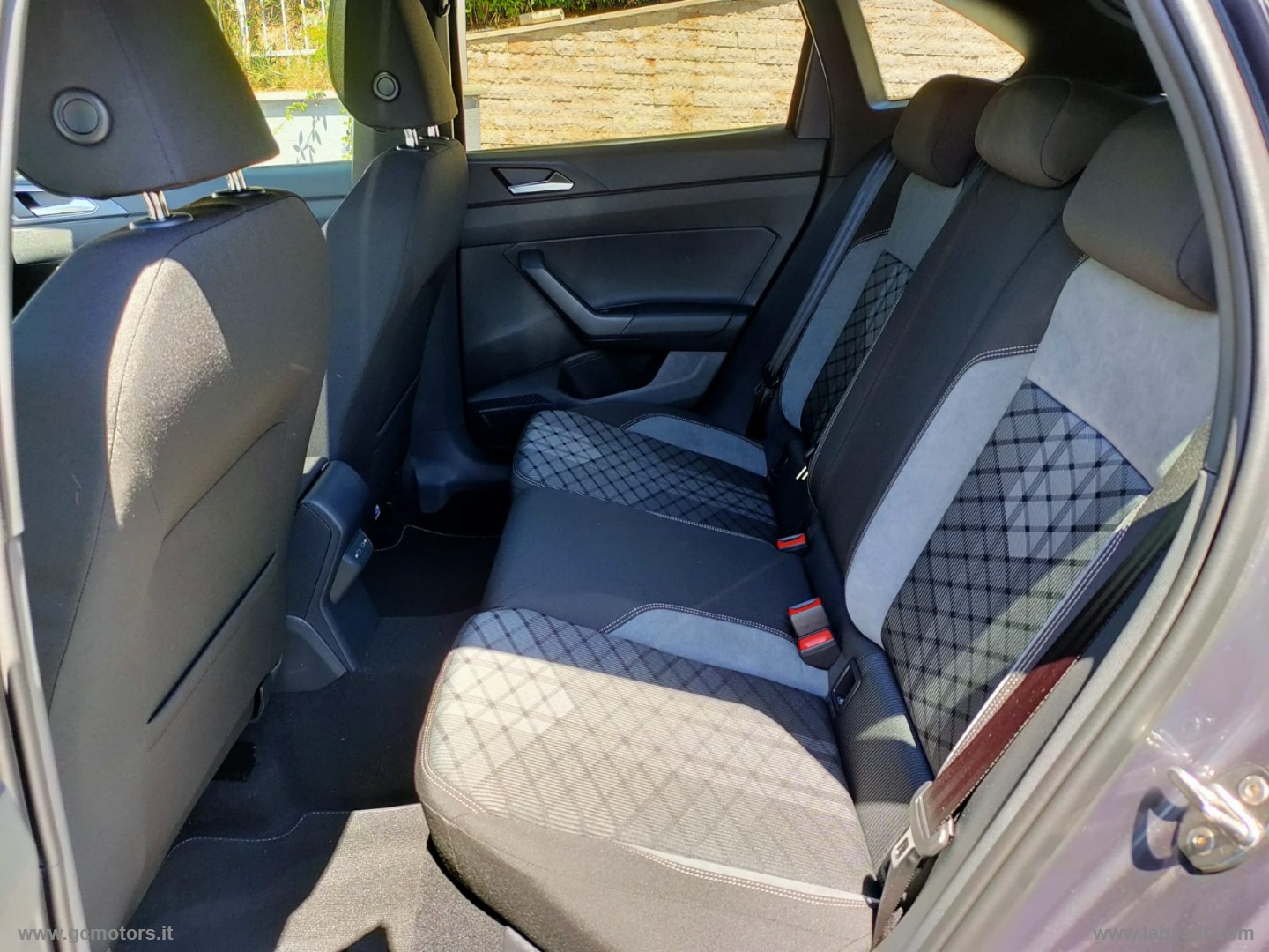 Volkswagen Taigo Taigo 1.0 TSI 115 CV R-Line - Immagine 14