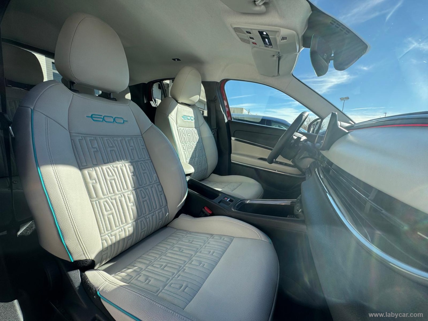 Fiat 600 Hybrid MHEV La Prima - Immagine 14