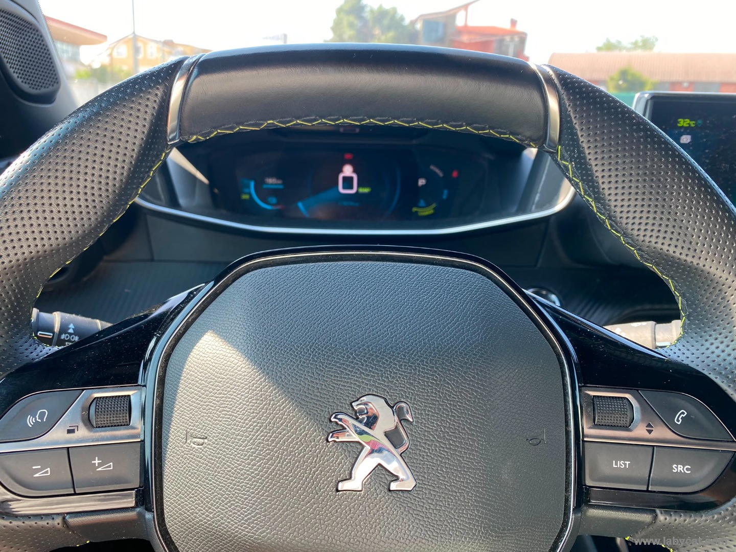 Peugeot 2008 E-2008 ELECTRIC 136 CV GT - Immagine 14