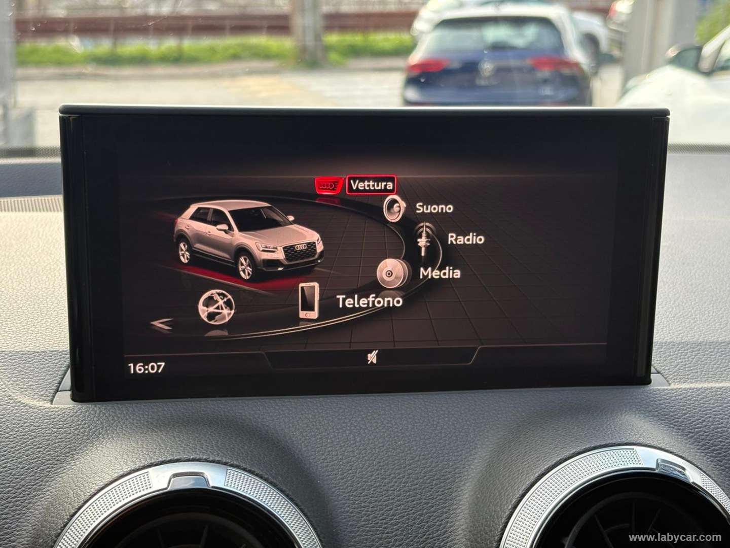 Q2 30 TDI S tronic Business Plus - immagine 14