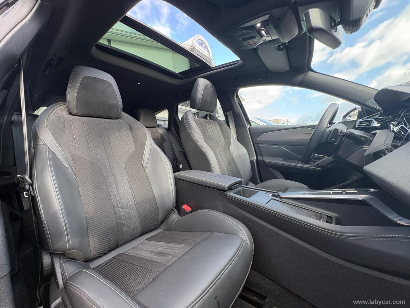 308 Hybrid 225 e-EAT8 SW GT - immagine 14