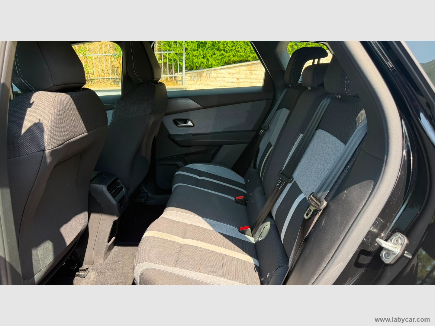 Opel Grandland Hybrid 145 CV DCT6 Edition - Immagine 14