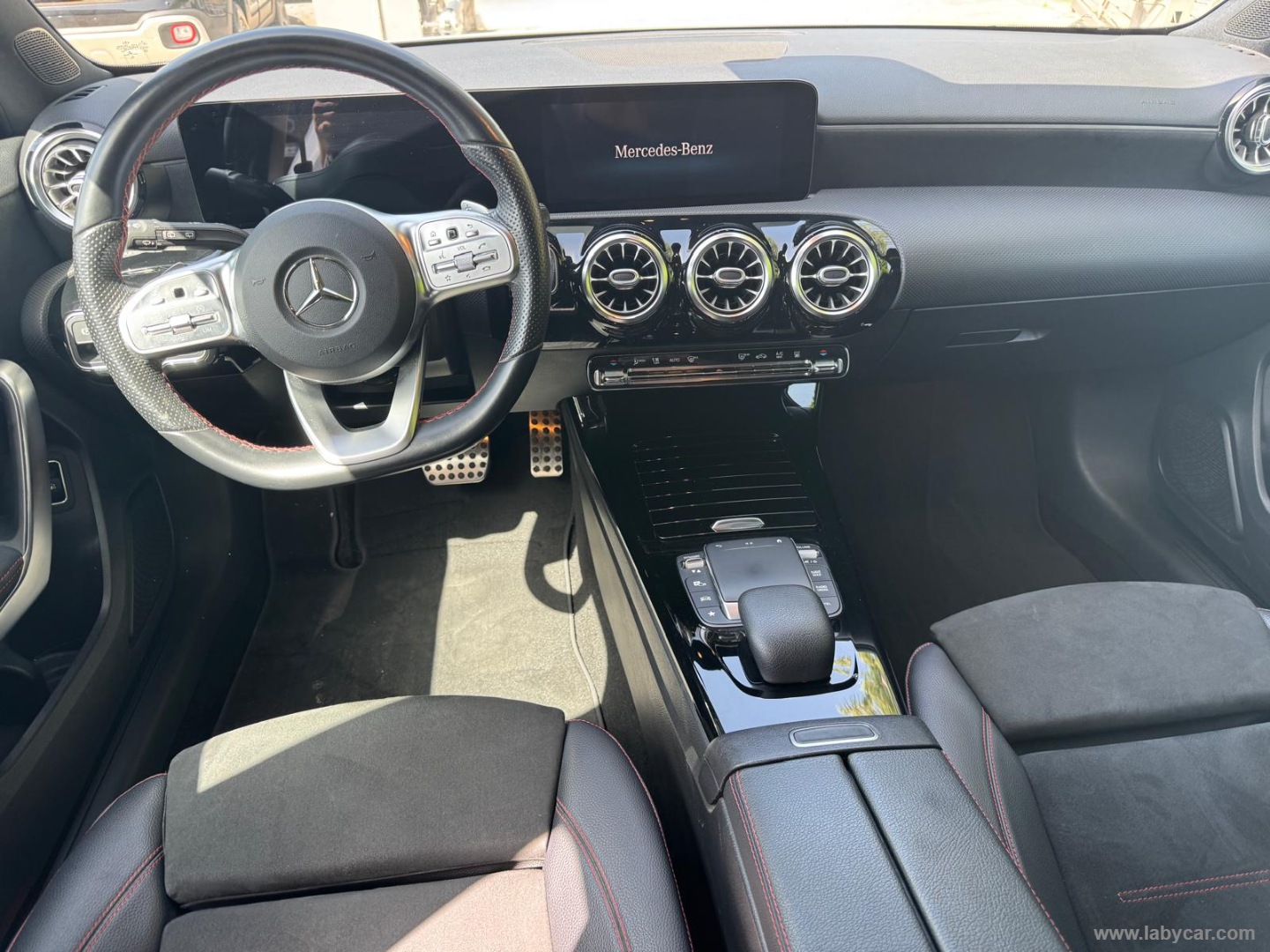 Mercedes-Benz Classe A A 250 e Automatic Plug-in hybrid Premium - Immagine 14