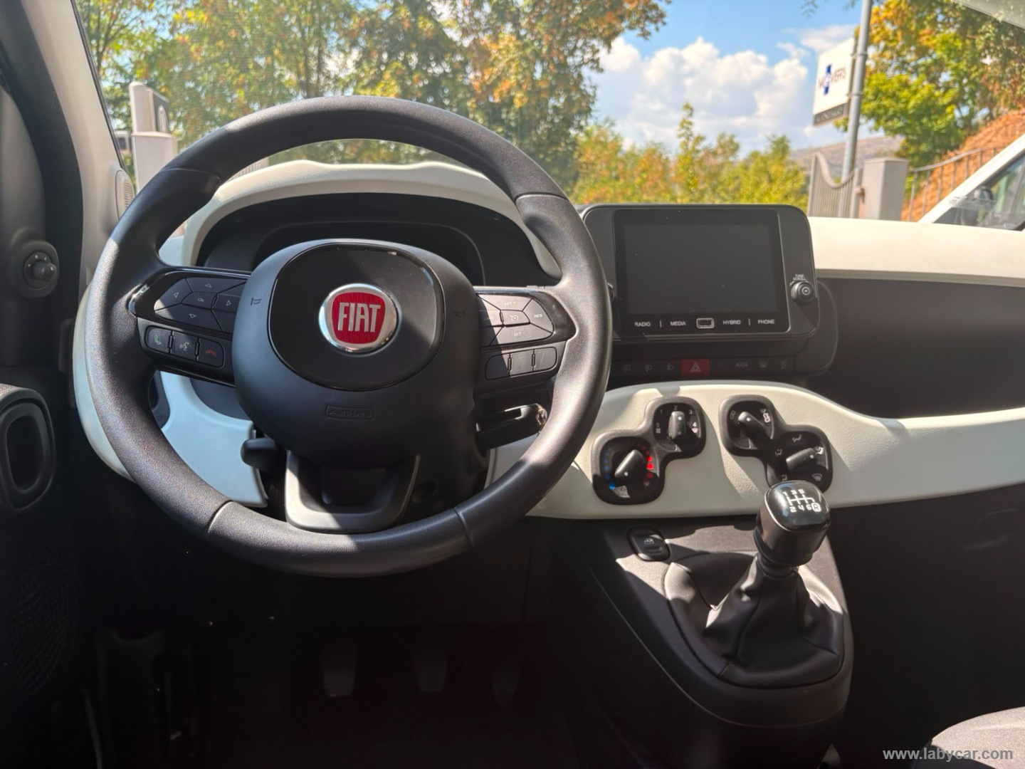 Fiat Panda 1.0 FireFly S&S Hybrid Pandina - Immagine 14