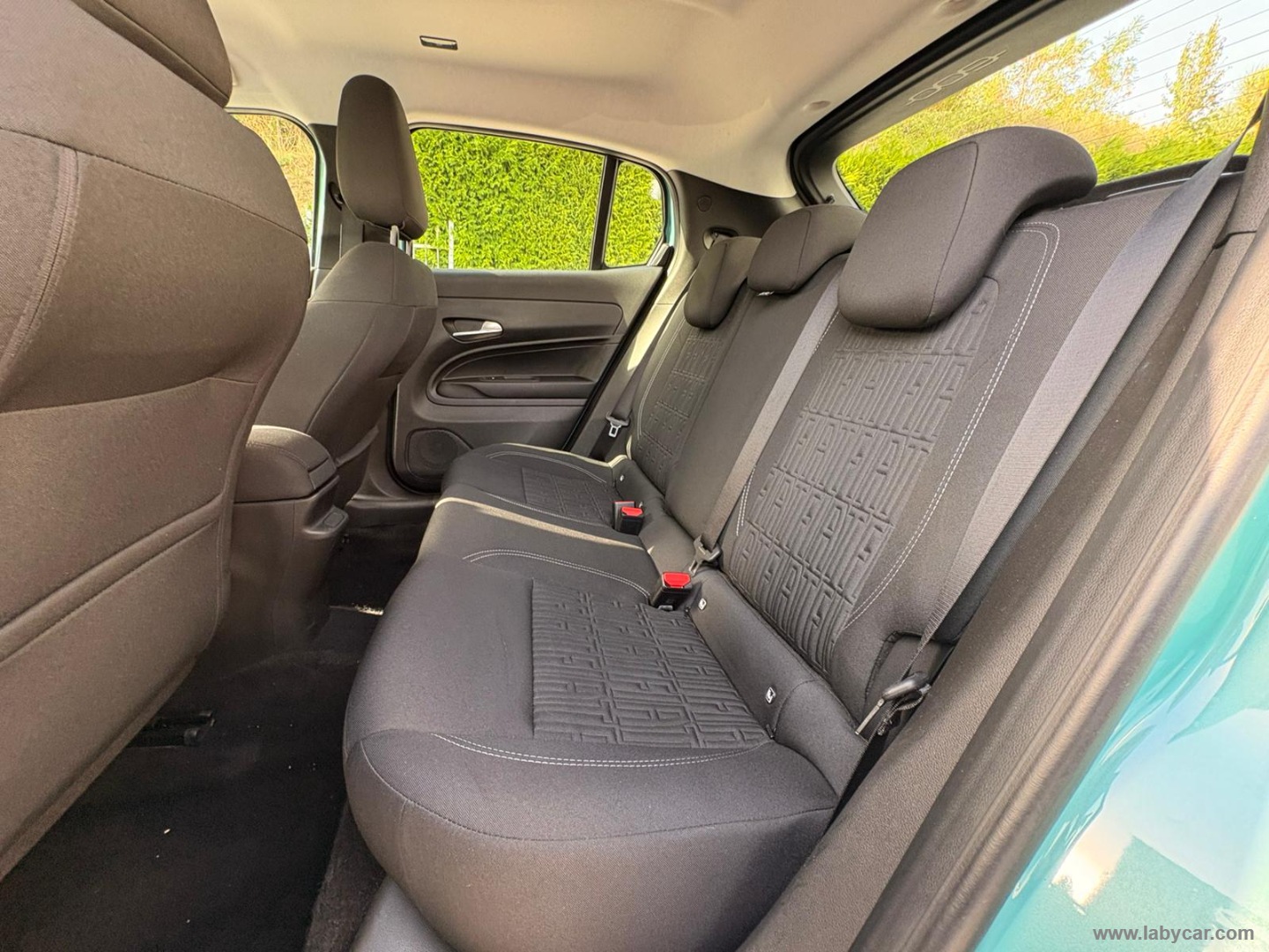 Fiat 600 Hybrid 145 CV DCT MHEV Icon - Immagine 14