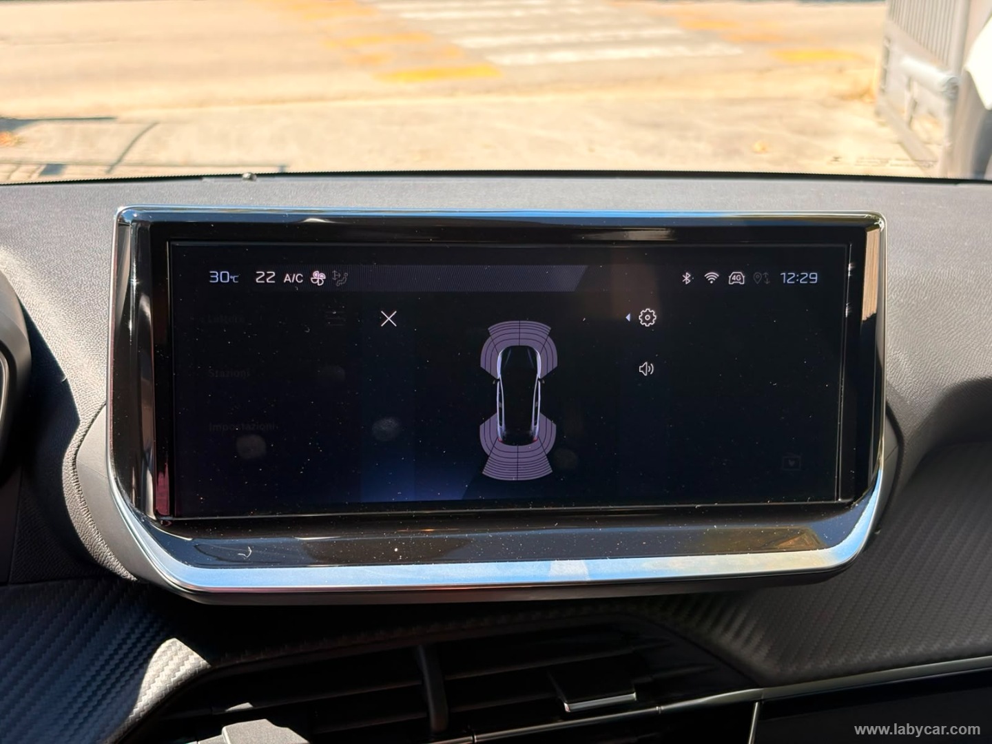 Peugeot 208 Hybrid 110 e-DCS6 Allure - Immagine 14