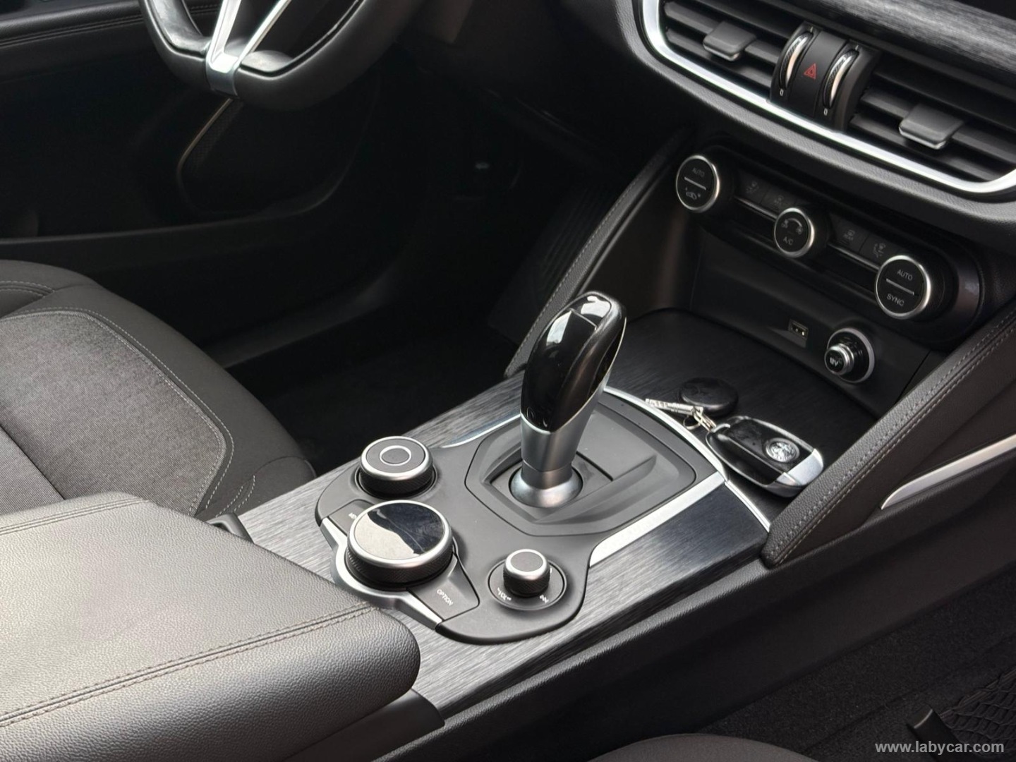 Alfa Romeo Stelvio 2.2 T.diesel 160CV AT8 RWD Sp-T. - Immagine 14