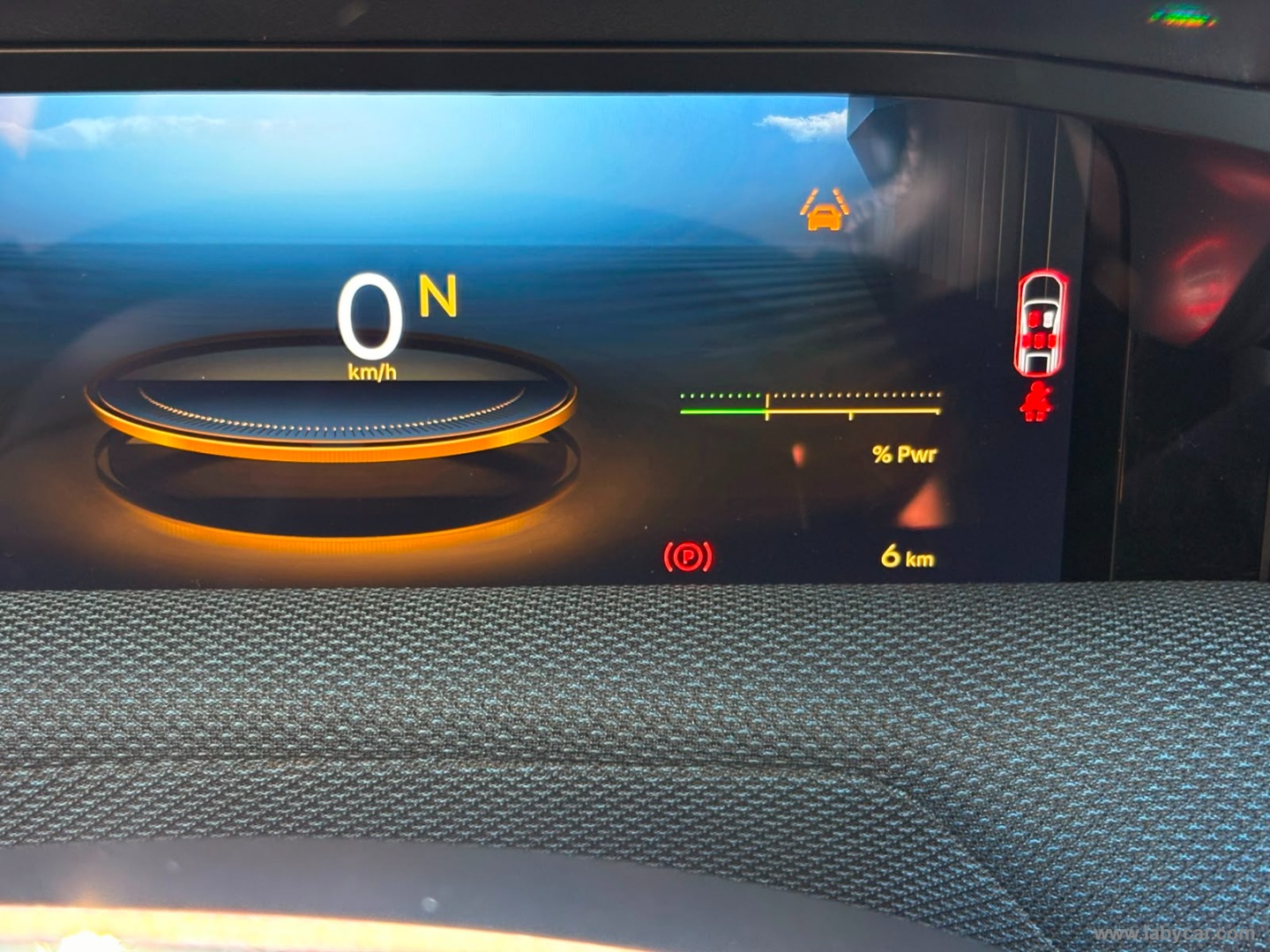 Citroën C5 Aircross Hybrid 145 e-DCS6 Plus - Immagine 14