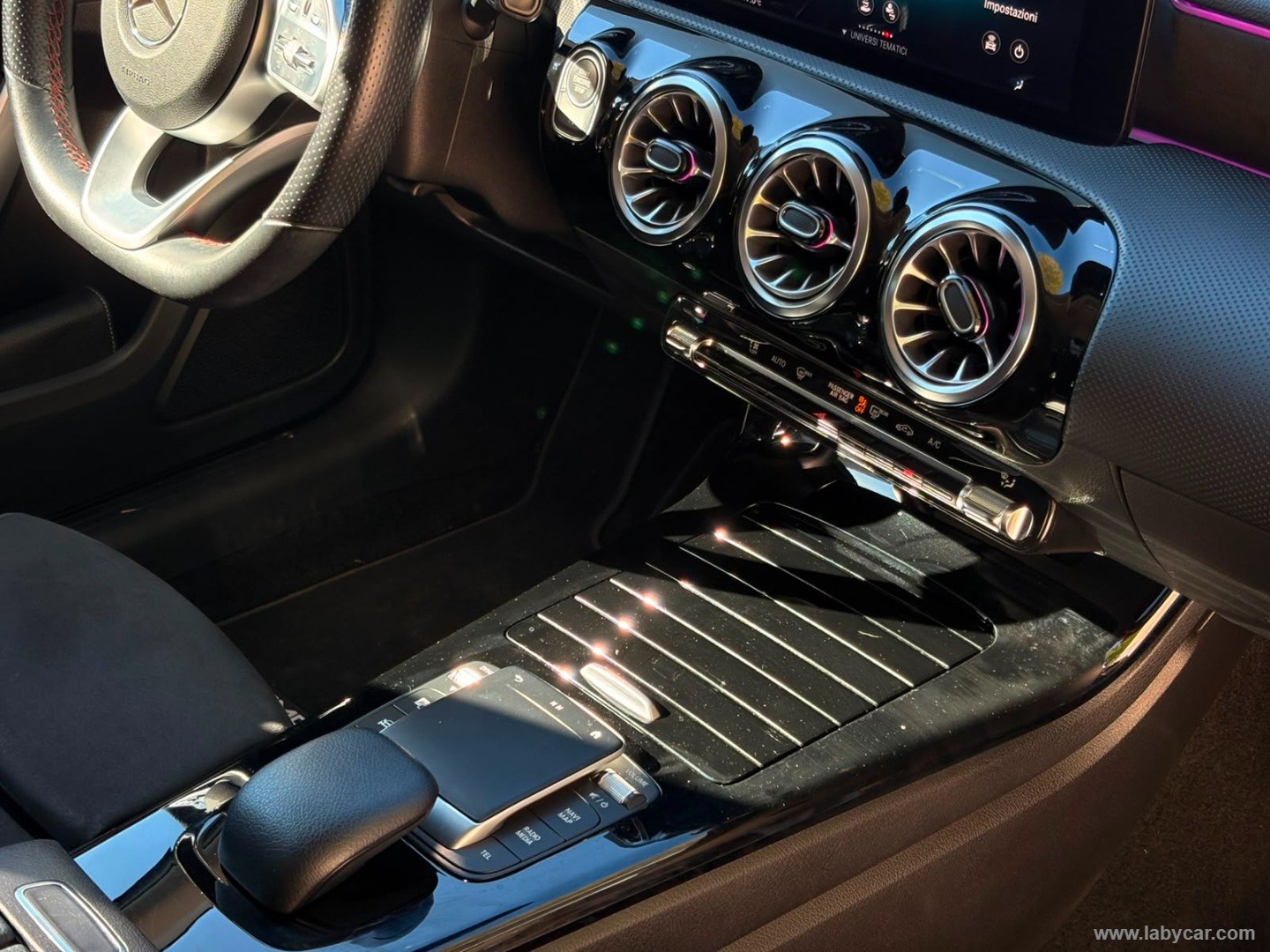 Mercedes-Benz Classe A A 200 d Automatic Premium - Immagine 14