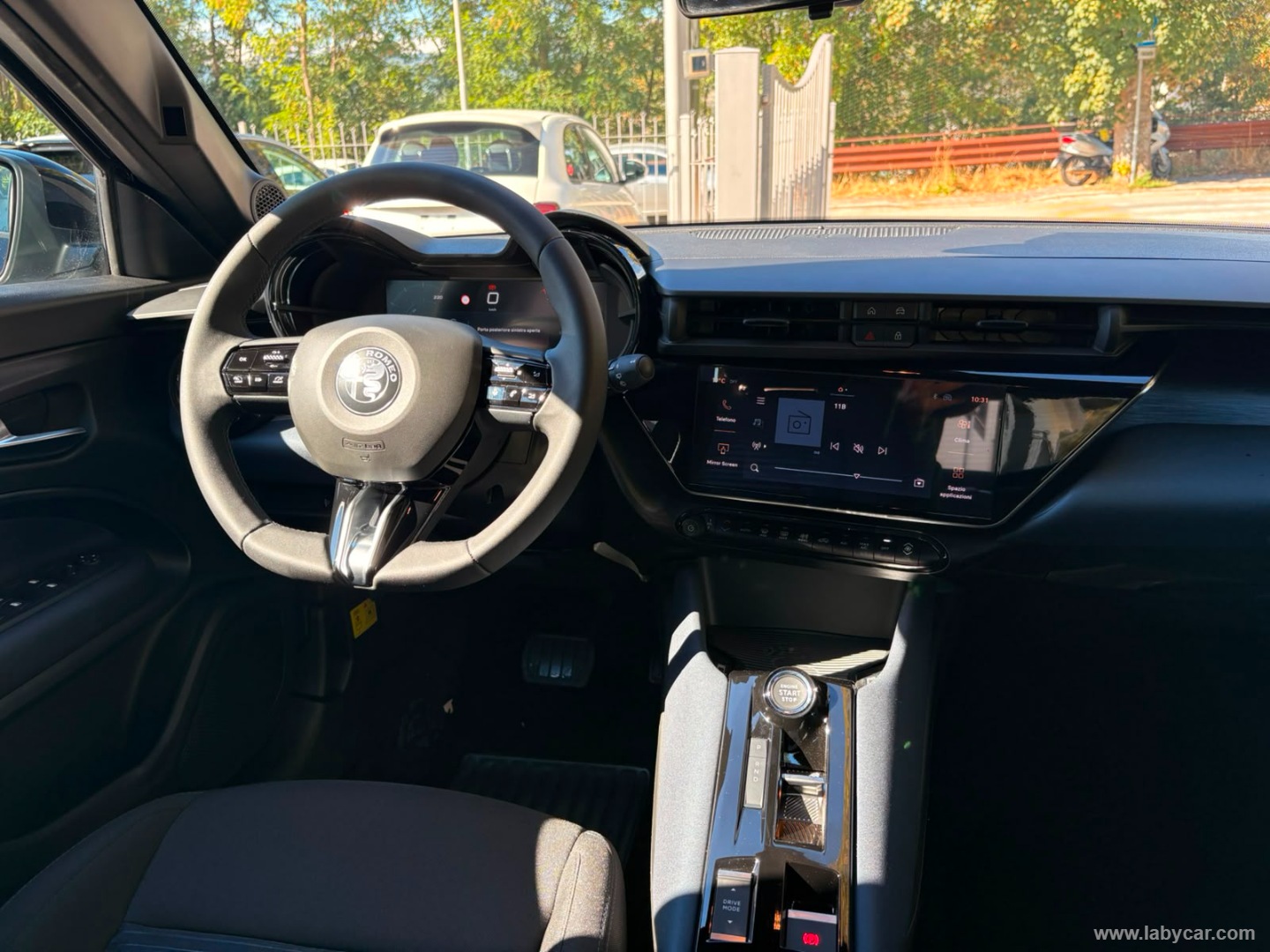 Alfa Romeo Junior 1.2 145 CV Hybrid eDCT6 - Immagine 14