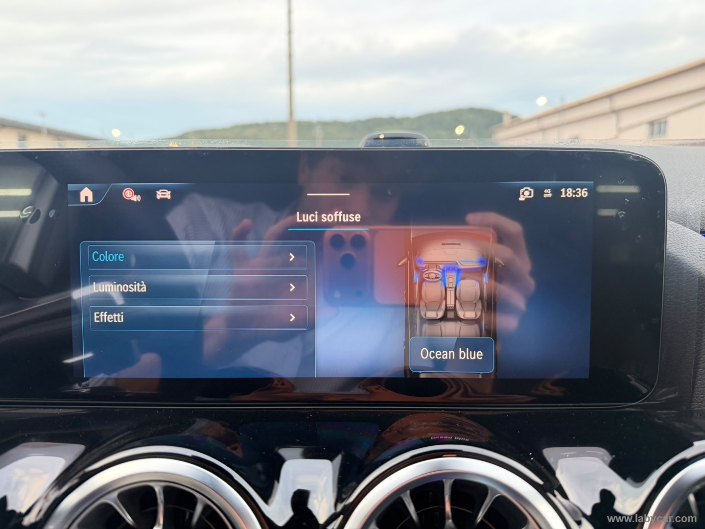 Mercedes-Benz Classe GLA GLA 200 d Automatic AMG Line Extra - Immagine 14