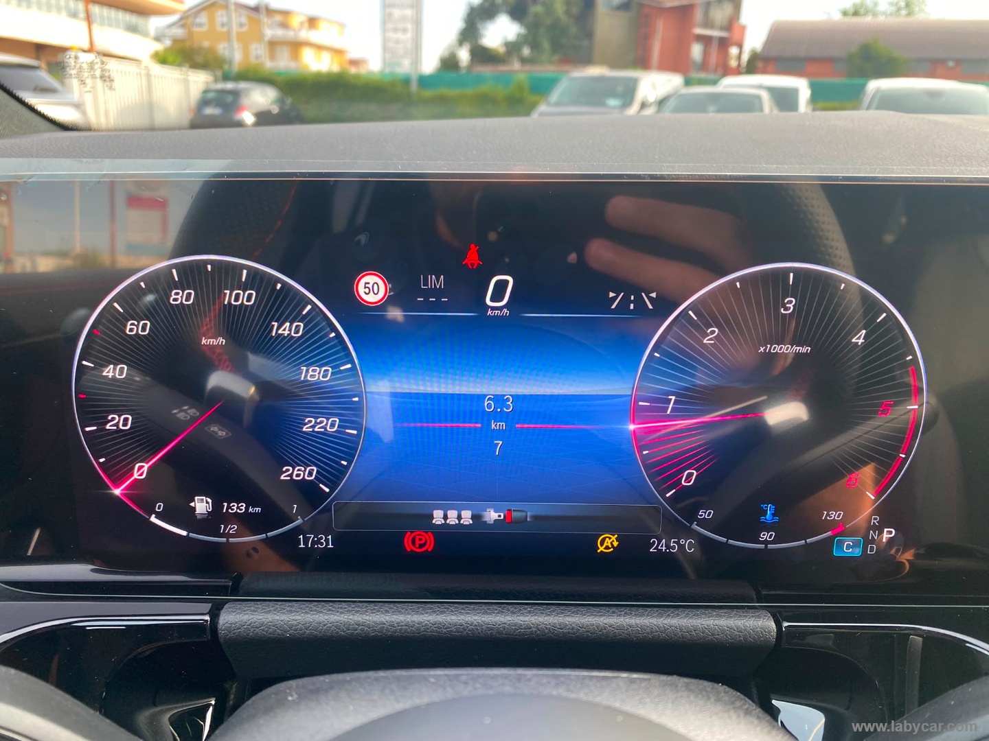 Mercedes-Benz Classe GLA GLA 200 d Automatic AMG Line Extra - Immagine 14