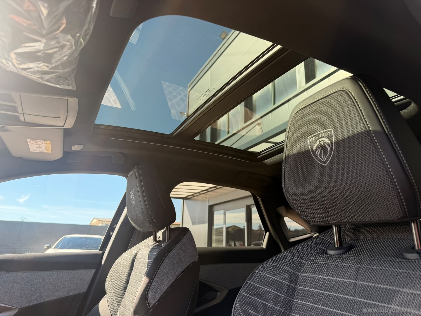 3008 Hybrid 145 e-DCS6 GT - immagine 14