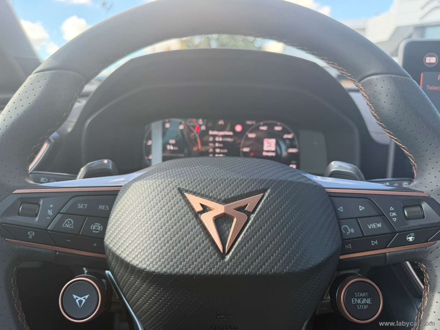 CUPRA Formentor 1.5 e-Hybrid DSG - Immagine 14