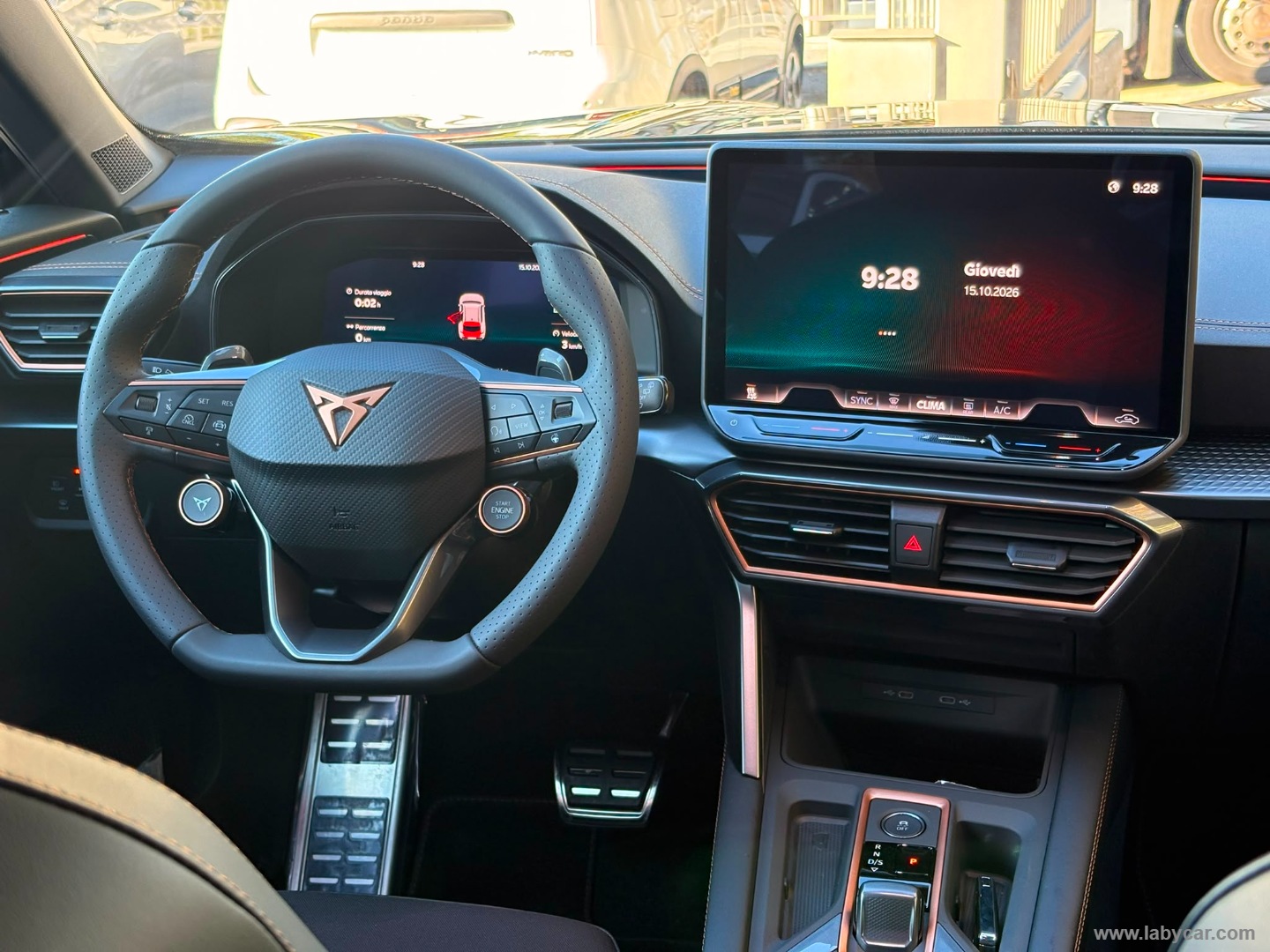 CUPRA Formentor 1.5 e-Hybrid DSG - Immagine 14