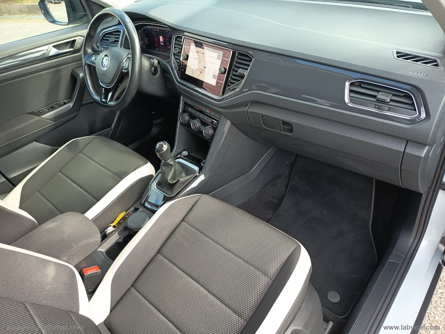 T-Roc 1.6 TDI SCR Advanced BlueMot.Tech. NAVI+RETRO - immagine 14