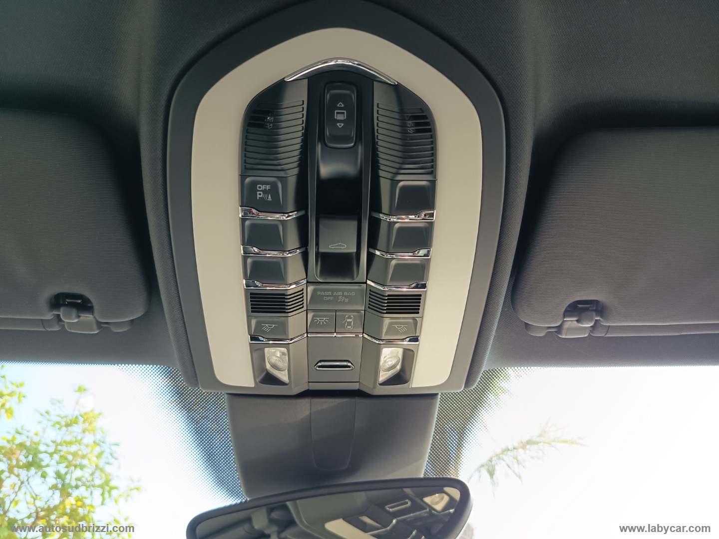 Cayenne 3.0 Diesel Platinum Edition - immagine 14