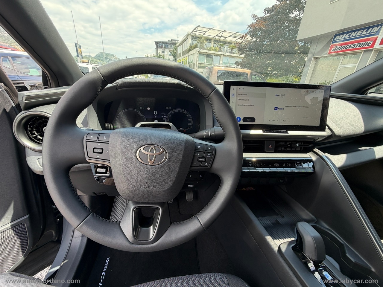 C-HR 1.8 HV Trend - immagine 14
