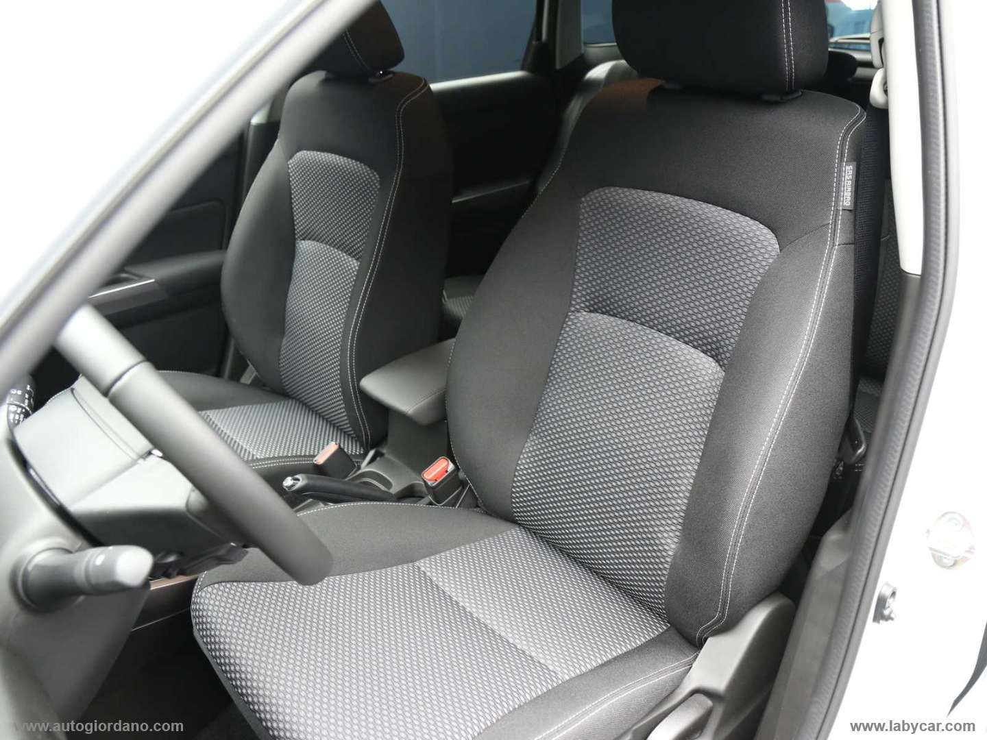 Vitara 1.4 Hybrid 4WD AllGrip Cool+ - immagine 14