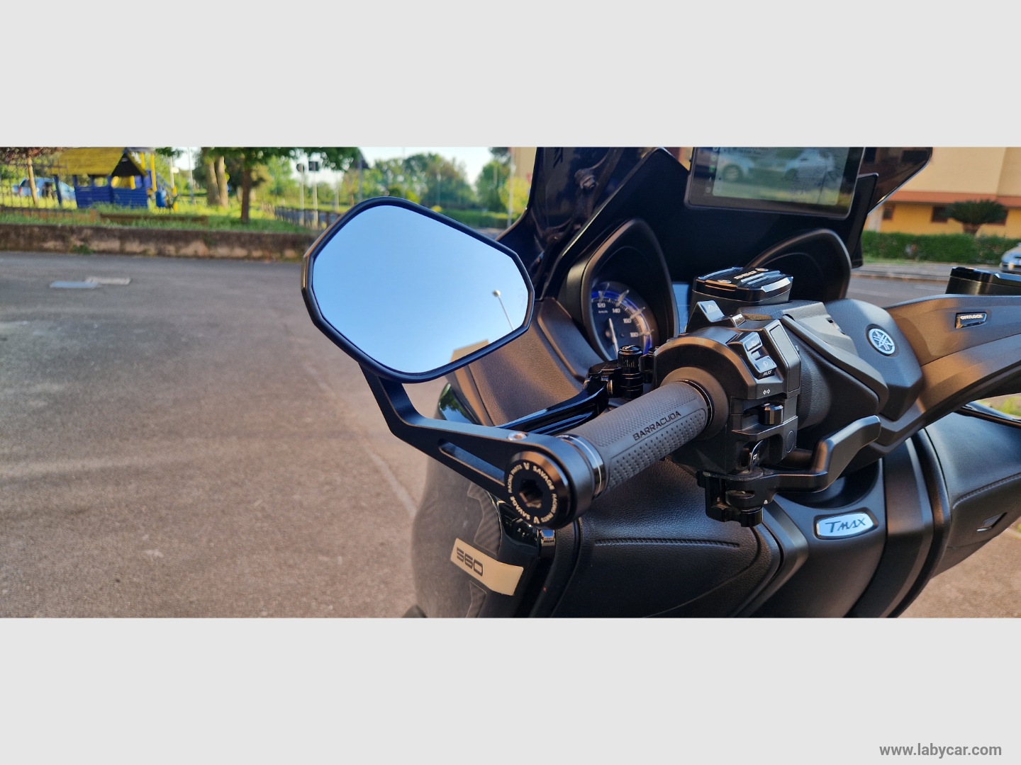 T Max 560 - immagine 14