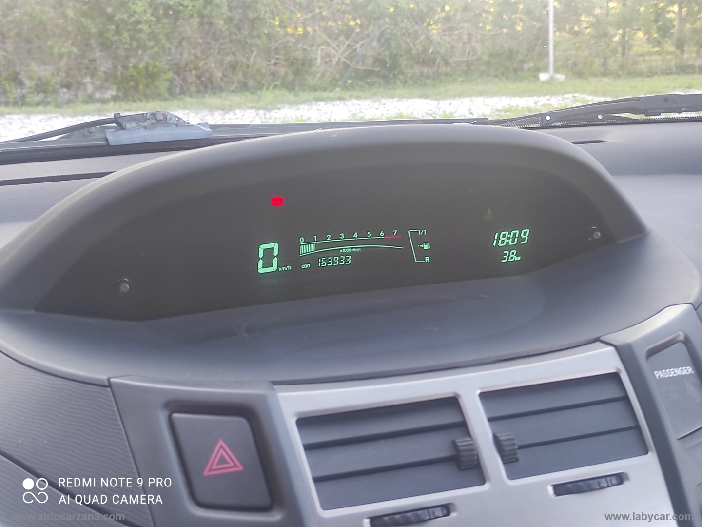 Yaris 1.0 3p. Luxury pack - immagine 14