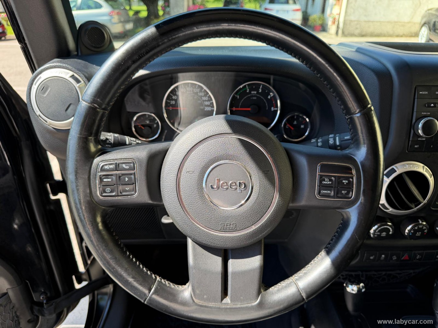 Wrangler Unlimited 2.8 CRD Sahara A. - immagine 14