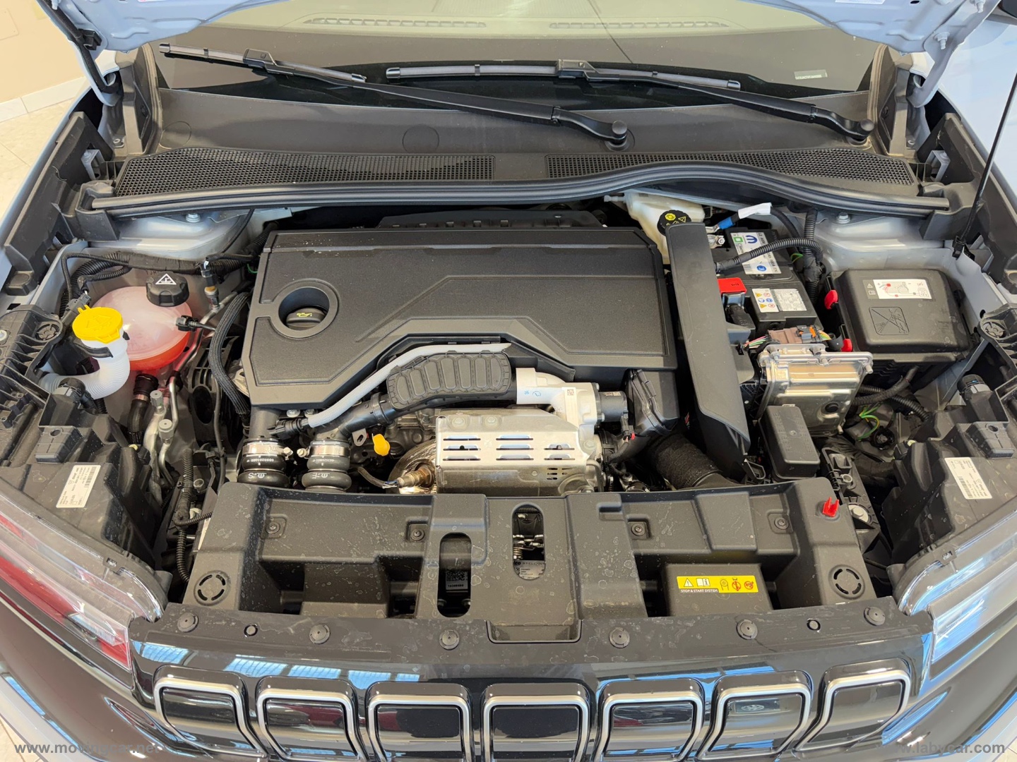 Avenger 1.2 Turbo 110CV e-Hybr. Summit - immagine 14