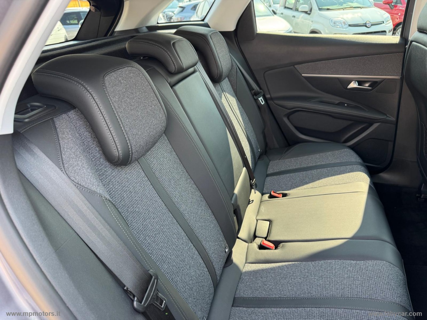 3008 ALLURE 1.5 BlueHDi 130CV AUTOMATICA - immagine 14