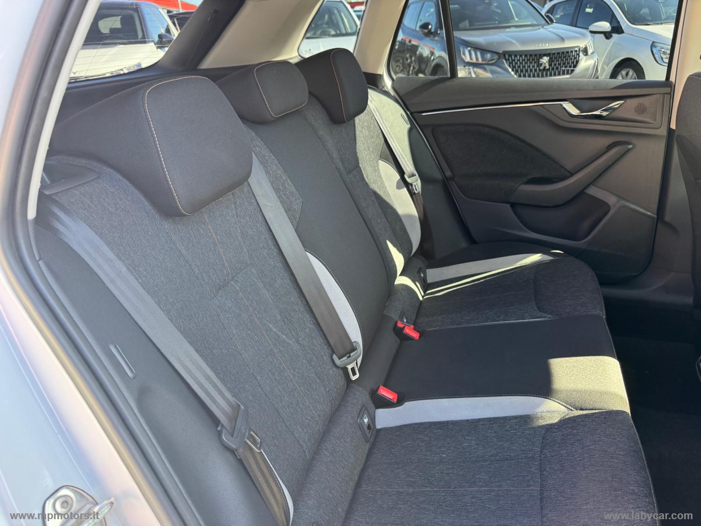 KAMIQ STYLE DSG 1.0 TSI 110CV AUTOMATICA - immagine 14