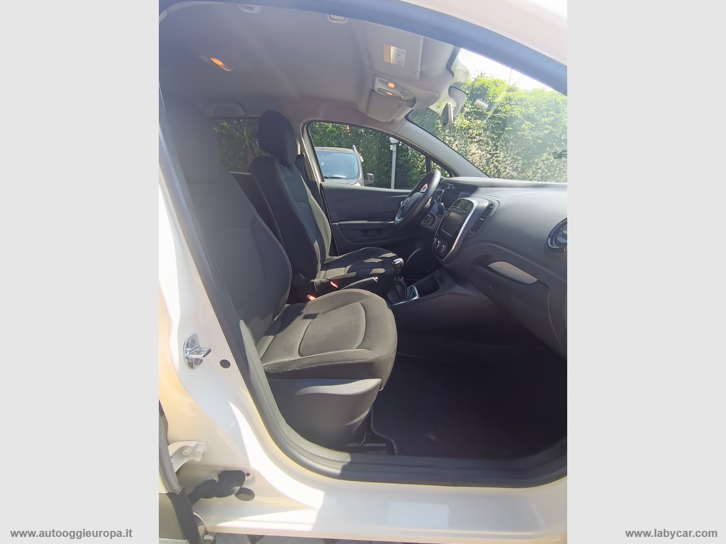 Captur TCe 12V 90 CV Business - immagine 14