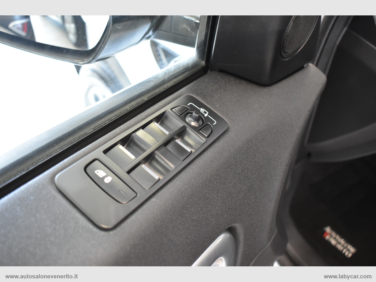 Discovery Sport 2.2 TD4 SE - immagine 14