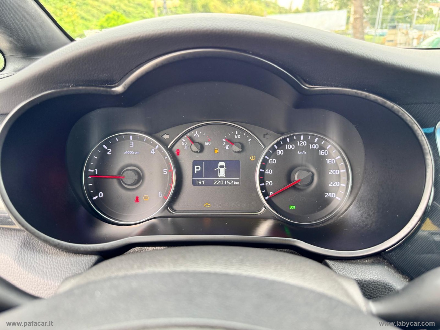 Carens 1.7 CRDi 136 CV Auto Class - immagine 14