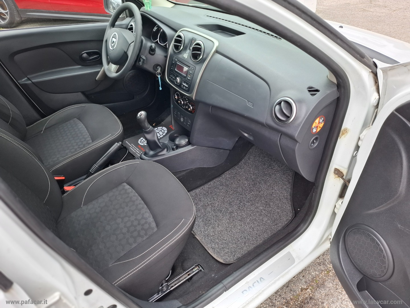 Logan MCV 1.5 dCi 8V 75 CV S&S Ambiance - immagine 14
