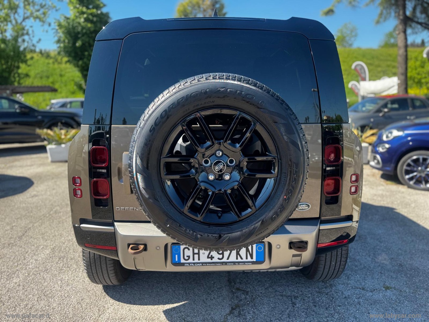 Defender 90 3.0D I6 200 CV X-Dynamic S - immagine 14