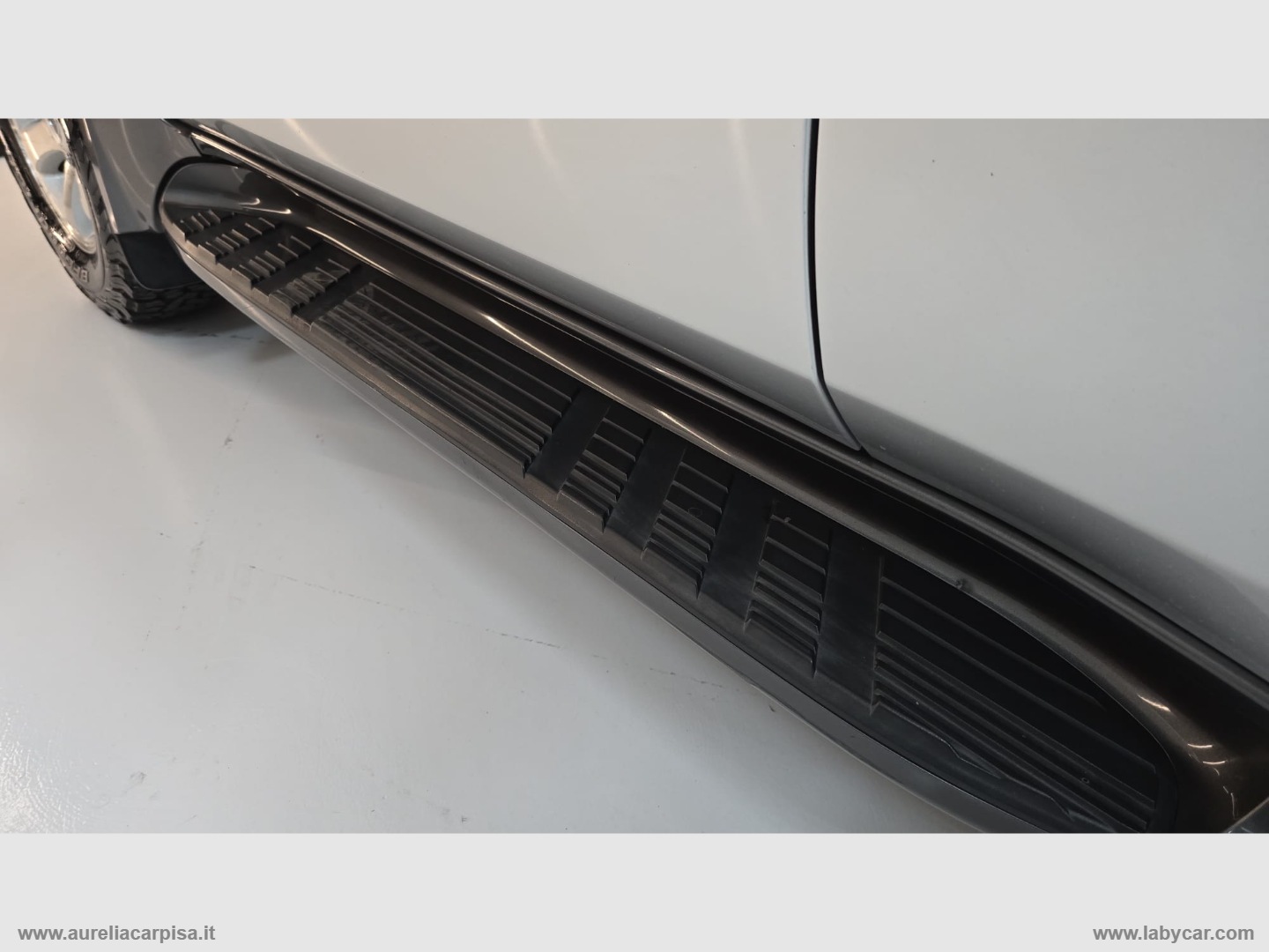 Land Cruiser 3.0 D-4D 16V 3p. aut. Exec. - immagine 14
