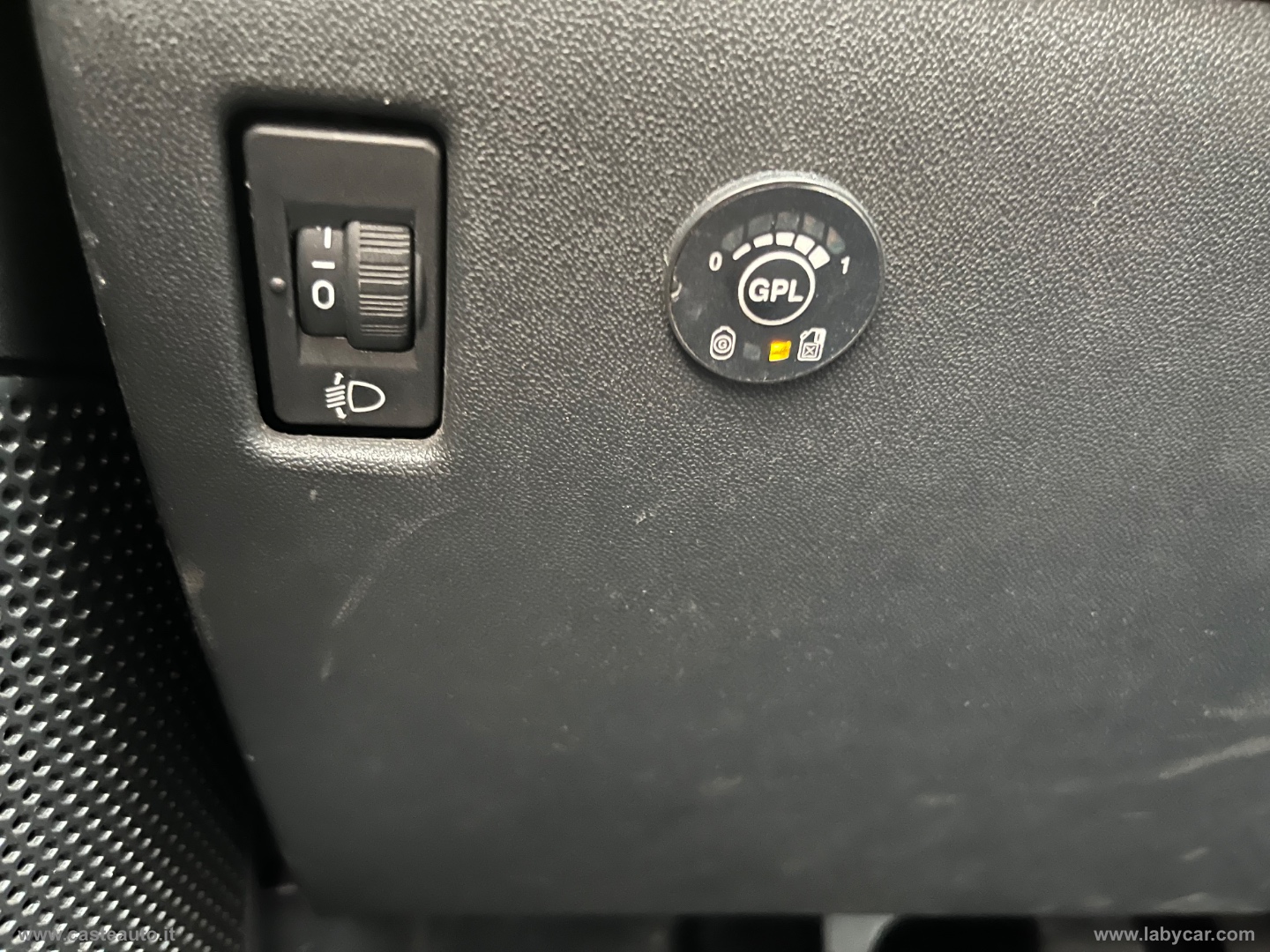 208 1.4 VTi 95 CV 5p. GPL Active - immagine 14