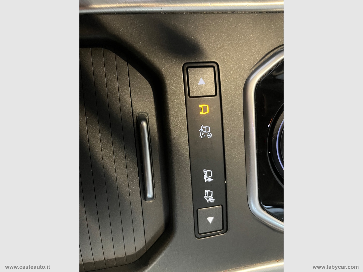 RR Evoque 2.0 TD4 150 CV 5p. Bs Ed. SE AUTOCARRO - immagine 14
