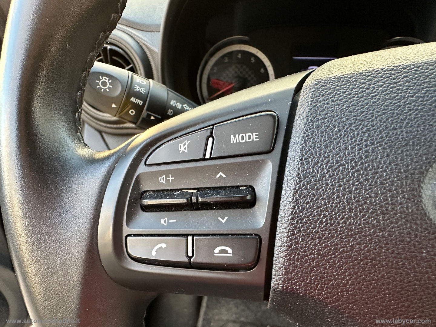 i10 1.0 MPI Tech 26.000 KM - immagine 14