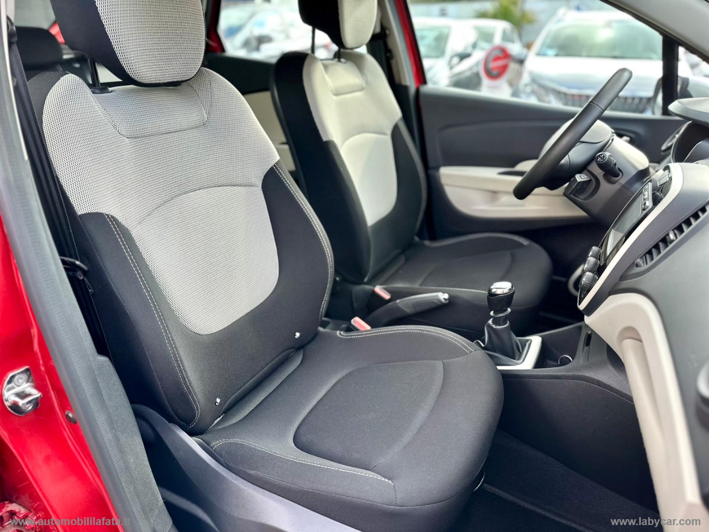 Captur dCi 8V 110 CV S&S Energy Zen DIESEL 39.000 KM - immagine 14