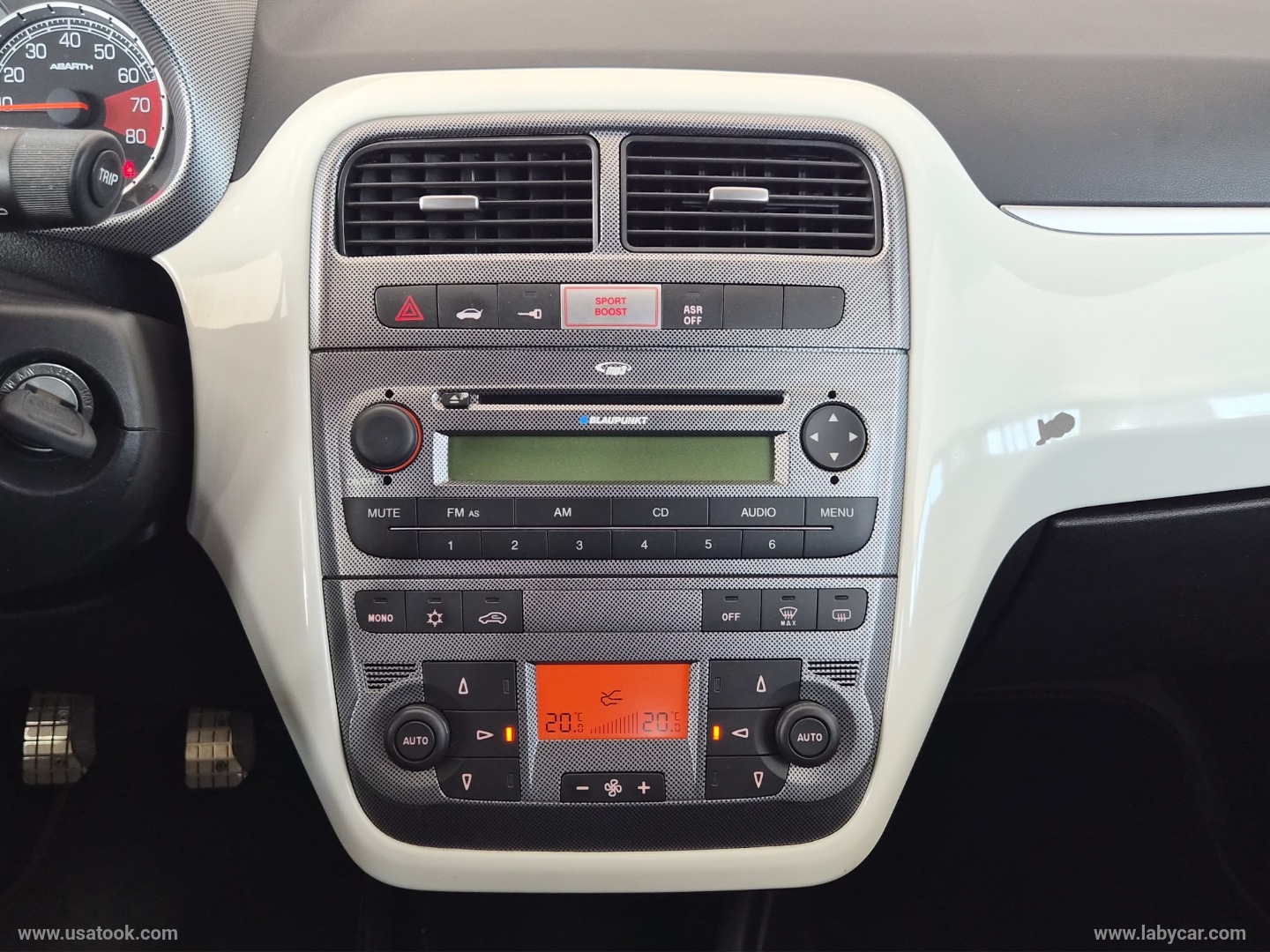 Grande Punto 1.4 T-Jet 16V 3p. 38.000 KM - UNICO PROPRIETARIO - 100% ORIGINALE - immagine 14