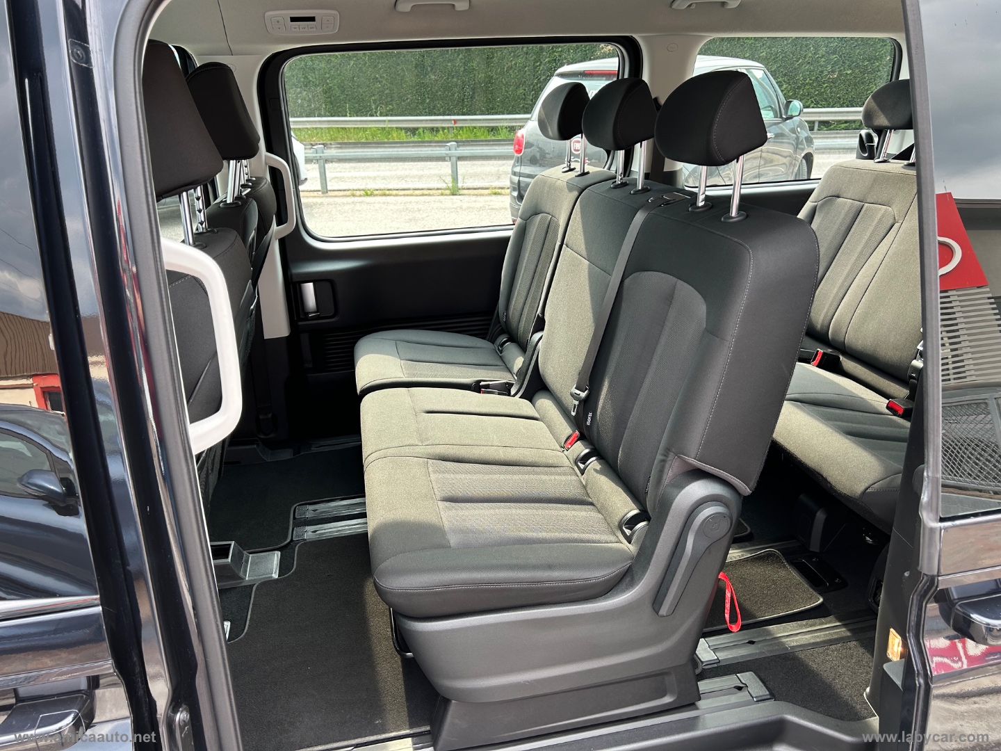 Staria 2.2 AT 2WD 9 posti Wagon DIESEL - immagine 14