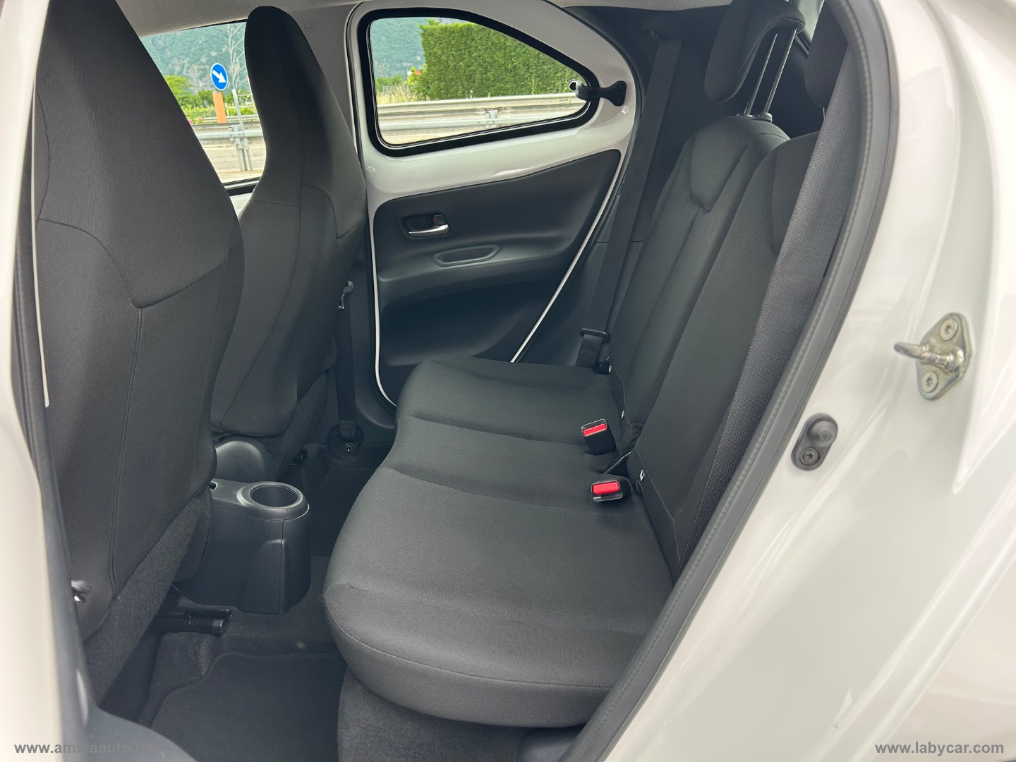 Aygo X 1.0 VVT-i 72 CV 5p. Active - immagine 14