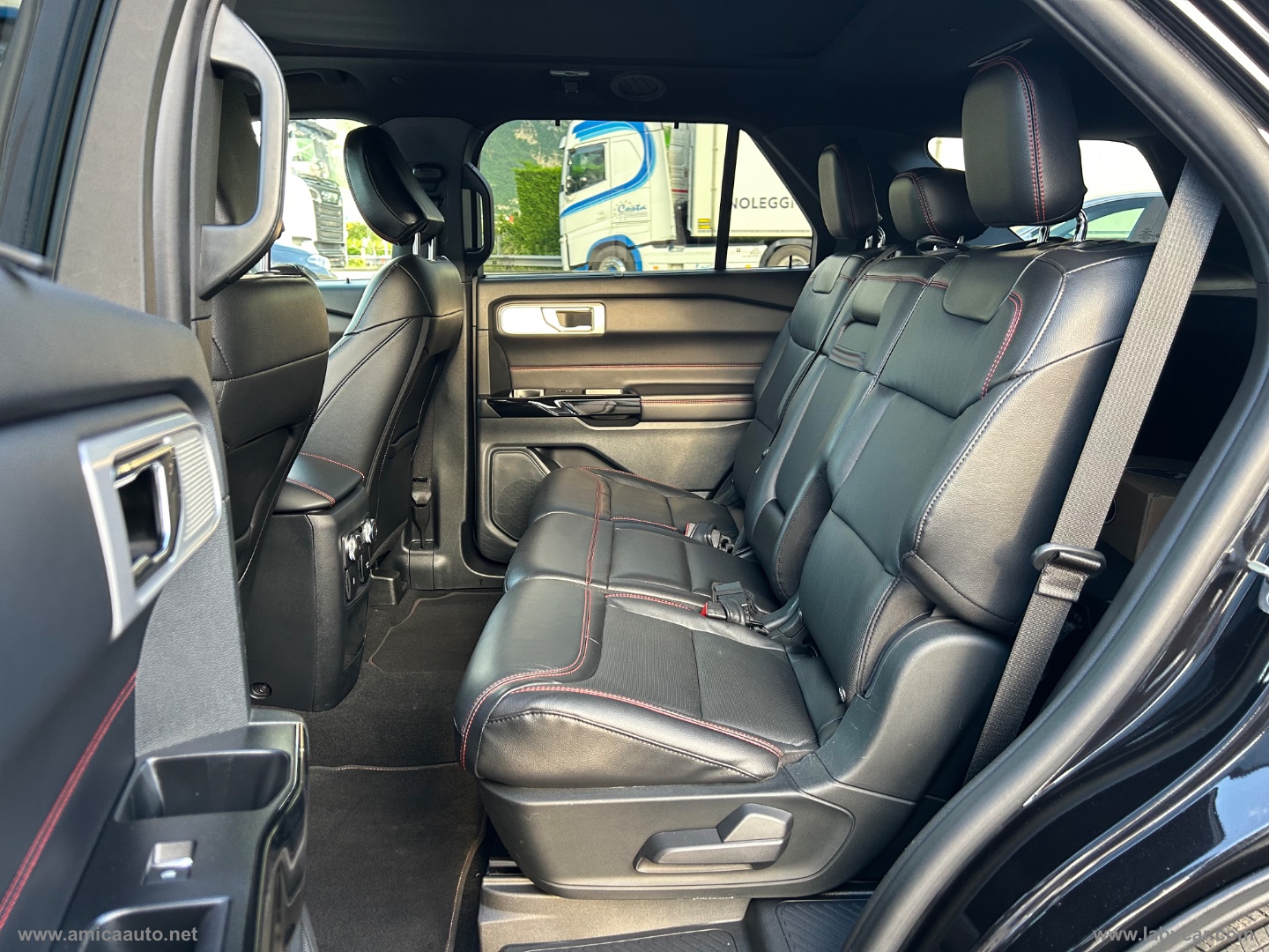 Explorer 3.0 PHEV 457 CV A10 AWD ST Line - immagine 14