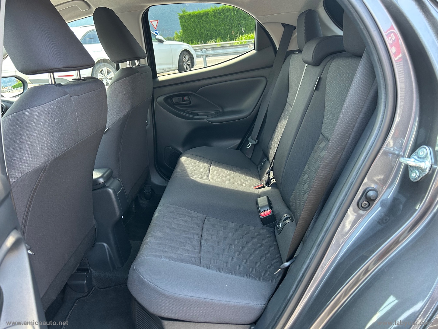 Yaris 1.5 Hybrid 5p. Trend - immagine 14