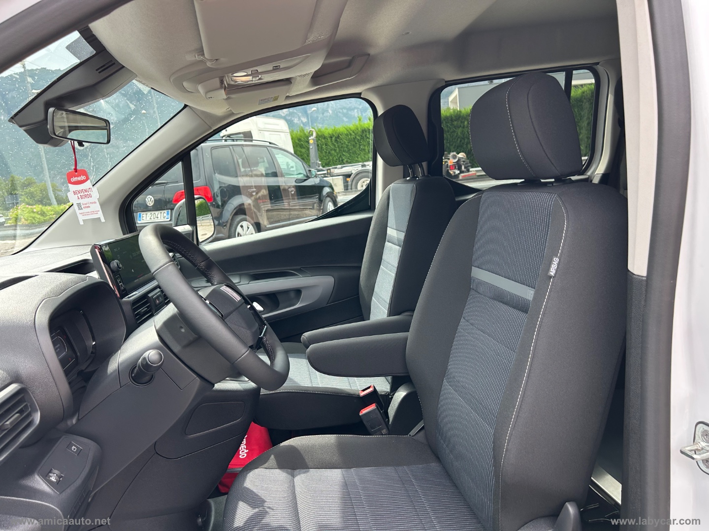 Doblò 1.5 BlueHdi 100CV Combi - All. Olmedo PIANALE RIBASSATO CON RAMPA ACCESSO CARROZZINA - immagine 14