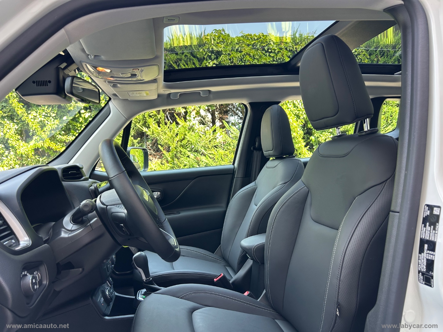 Renegade 1.3 T4 240CV PHEV 4xe AT6 Over. SOLO KM 2.300 - immagine 14