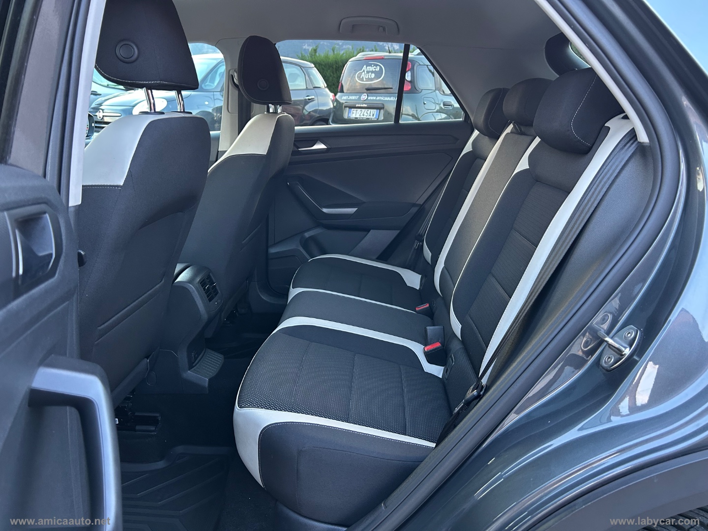 T-Roc 1.6 TDI SCR Advanced BlueMot.Tech. - immagine 14