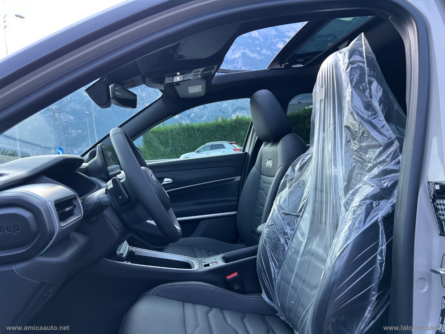 Avenger 1.2 Turbo 110CV e-Hybr. Summit VERNICE BICOLORE GRIGIO STONE/TETTO NERO - immagine 14