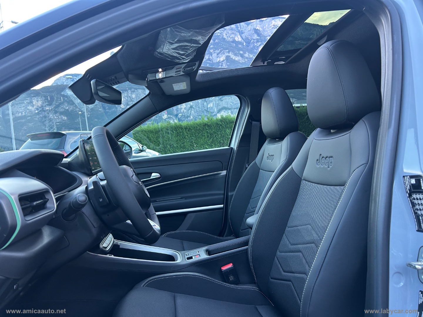 Avenger 1.2 Turbo 110CV e-Hybr. Summit VERNICE BICOLORE GRIGIO STORM/TETTO NERO - immagine 14
